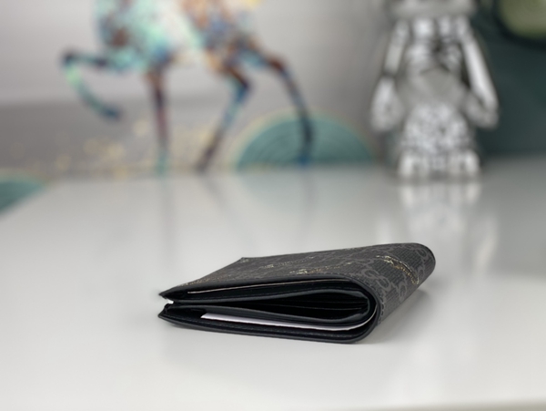 グッチ財布コピー着用イメージ